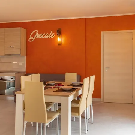 Grecale アパート ロアーノ
